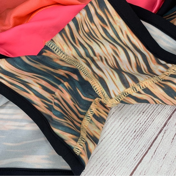 Lululemon speed up shorts 8 - Picture 9 of 14